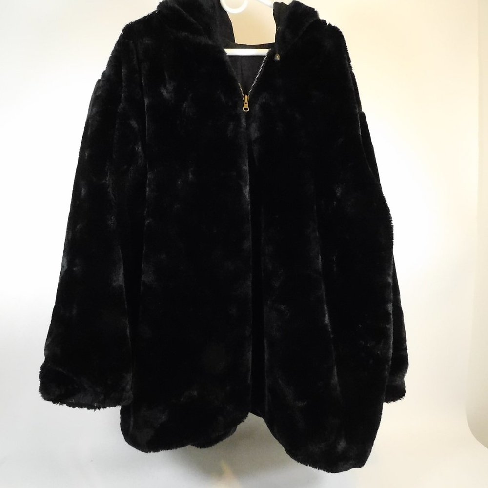 Fuzzy Black Reversible Coat 3X	CL3439	0520